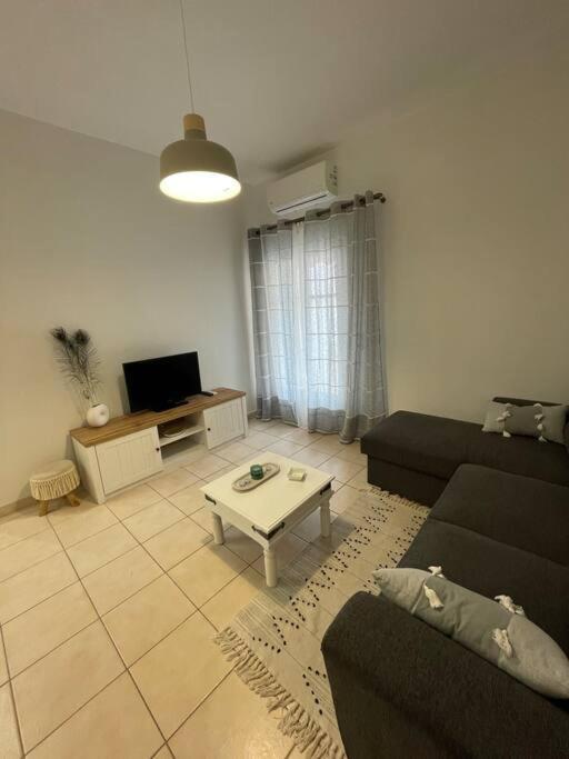 Alekas Cozy * Corfu (city)