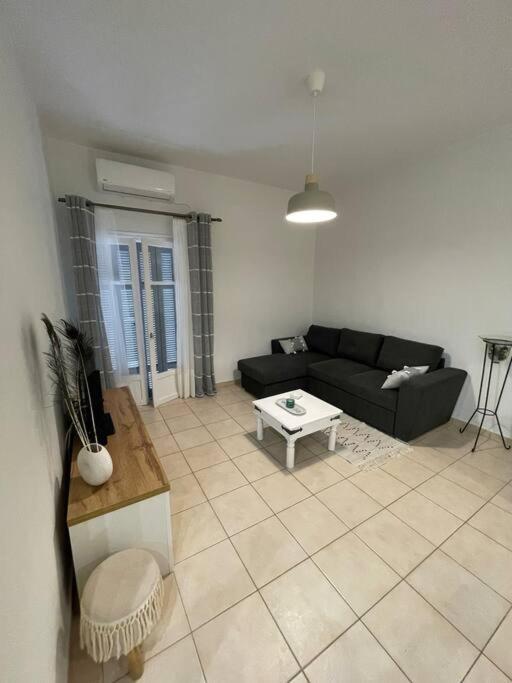 Alekas Cozy Apartment *